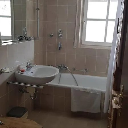 Апартаменты Ferienwohnung Enzian Erker Гармиш-Партенкирхен